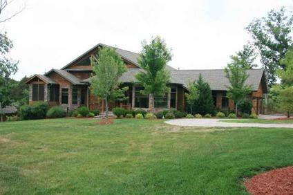 $2,285,000
Branson 5BR 1BA, Gorgeous Jackson Hole Ranch-Style Estate IN