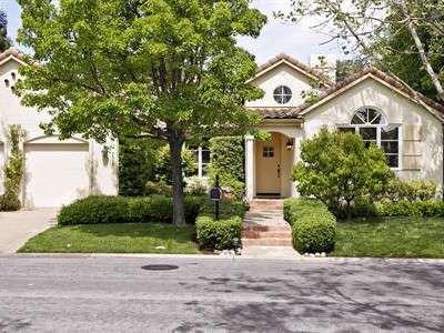$2,395,000
Classic Vintage Oaks One-Level Home
