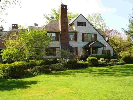 $2,499,000
Millburn 7BR 4.5BA, This home known as Sunset Cottage