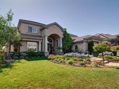 $2,648,000
5510 Country Club Parkway