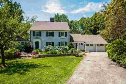 $2,750,000
Darien 5BR 3.5BA, Homewood is your chance to find your place