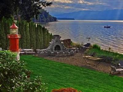 $2,850,000
The Hood Canal Escape