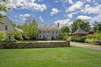 $2,900,000
Fairfield 5BR 7BA, This classic colonial, built in 2001 by