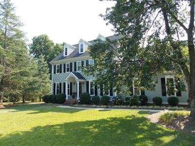 $300,000
Beautifully Remodeled Home on 1.7 Acres in Saddle Run