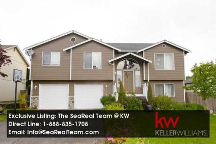 $300,000
Exclusive Listing: The SeaReal Team
