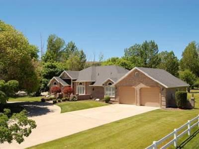 $300,000
Gorgeous Rambler in South Weber!