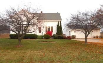 $300,000
Green Bay 6BR 2BA, Large homestead property featuring 13+
