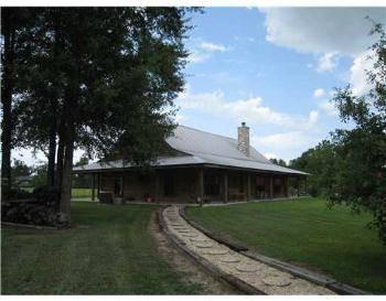 $305,000
Sun 3BR 2BA, RETREAT TO THE COUNTRY! Custom built home in on