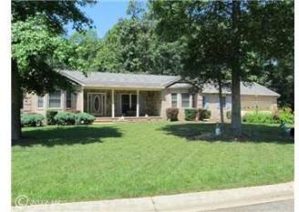 $309,000
Issue 3BR 2.5BA, Listing agent: Jim Everhart