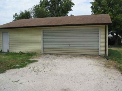 $30,000
Jerseyville, 1080 Sq. Ft. garage with electric & heat could