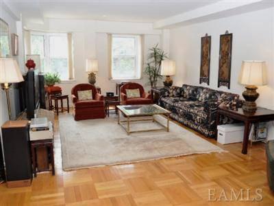 $315,000
Scarsdale, Do not miss this Two BR, Two BA co-op in a