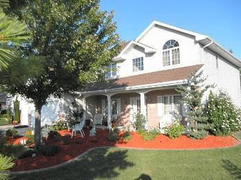 $319,900
Neenah, Beautifully landscaped 2 story with study/BR and