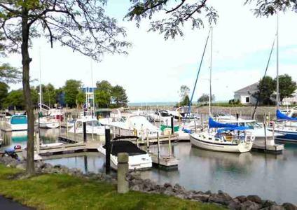 $319,900
Port Clinton 3BR 3BA, Lake Erie view, your own 40' deeded