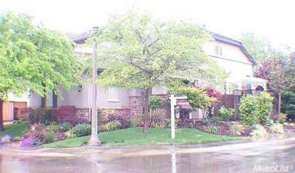 $320,000
Beautiful home in a desirable area of Lincoln. Well maintained