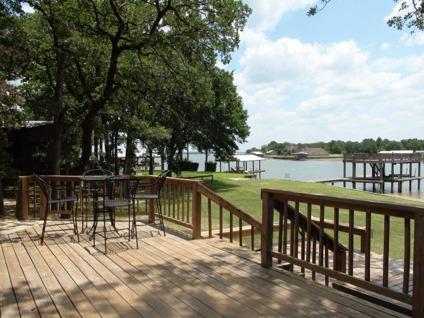 $320,000
Lake Limestone, TX? How about this Waterfront Home for a Peaceful Get