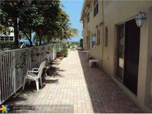 $320,000
Lauderdale By The Sea, 2 bed Baths 3 bath House Size 1500 sq