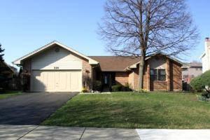 $320,900
Schaumburg Three BR Two BA, Sharp U-Shaped ranch with large partial