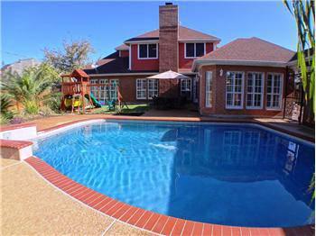 $324,900
Make a splash in this beautiful home with saltwater swimming pool in College