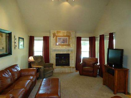 $324,900
Sanger 3BR 2BA, This property has it all with a pretty main