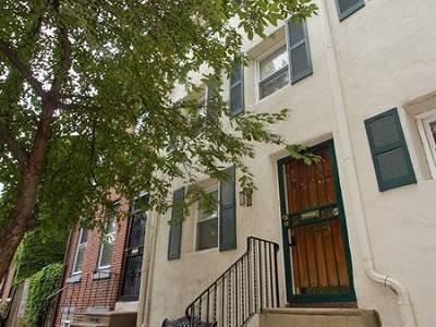 $325,000
Stunning 3-story, 2BD/2.5BA home in Queen Village!
