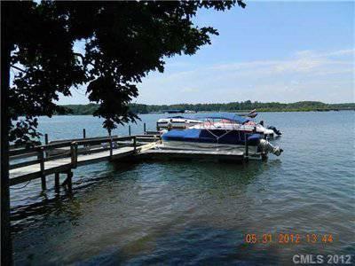 $326,900
Mooresville 4BR 3.5BA, Lake Norman home with deeded boat