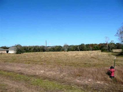 $32,500
Katy, A rare combination of 1.094 acres of peaceful country