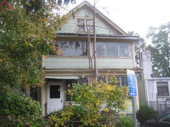 $330,000
Stamford 4BR 2BA, Opportunity to own a legal two-family home
