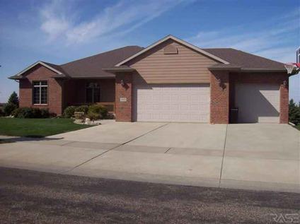 $334,900
1608 West Wicklow Ln, Sioux Falls SD, 57108