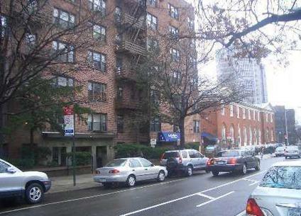 $338,000
Flushing, Huge And Elegant 2 Bed With 2 Bath In Downtown .