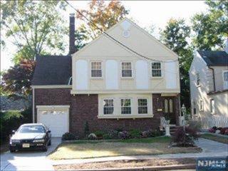 $339,900
Englewood, GRACIOUS COLONIAL UNIT WITH ALL GOOD-SIZED ROOMS.