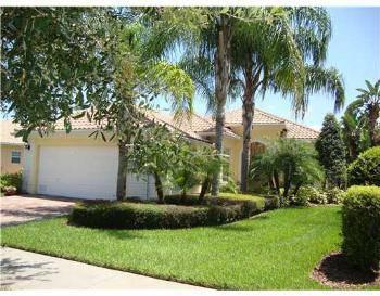 $345,000
Orlando 3BR 2.5BA, ocated on a private, water view lot with