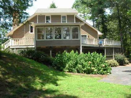 $349,000
Hartwell 4BR 3.5BA, CLOSE-IN LAKE HOME W/2850 SF 200' ON