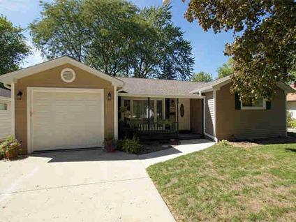 $349,000
Palatine 3BR 2.5BA, This house has been rehabbed down to the