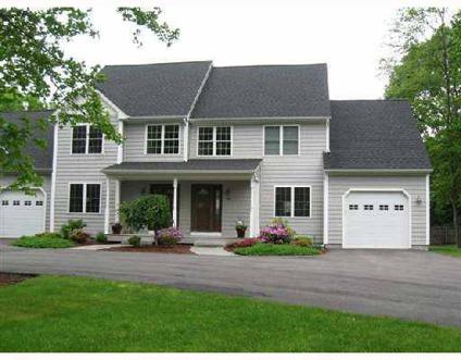 $349,000
Town House - Narragansett, RI