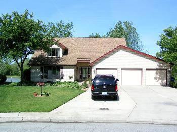 $349,900
Dyer 3BR 3.5BA, ON THE LAKE! Gorgeous home with Resort-Type
