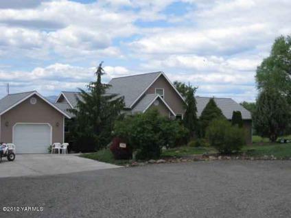 $349,900
Yakima Real Estate Home for Sale. $349,900 2bd/2ba. - Judy Sinclair of