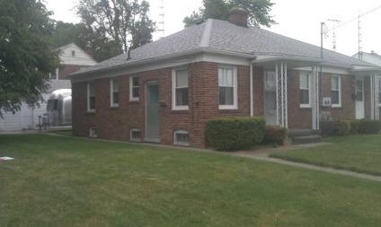 $34,900
Adrian, MOVE RIGHT IN! VERY NICE 2 BEDROOM 1 BATH HOME WITH
