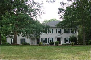 $354,900
Classic Colonial in Woodland Pond