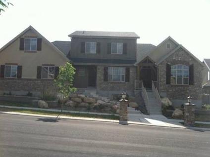 $359,000
High-End Executive Home that backs to Golf Course