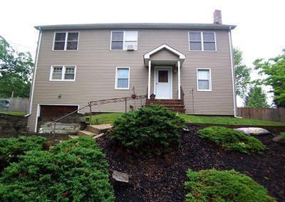 $359,000
Two-Story Colonial Near Clark Border!