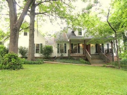 $359,900
Beautiful house for sale in great location! Illinois Ave, Louisville KY 40213