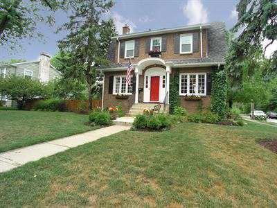 $359,900
Sun Drenched Brick Dutch Colonial!