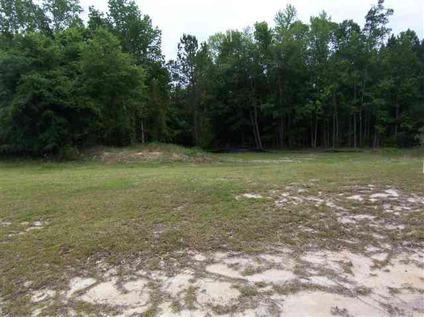 $35,000
Sneads Ferry, Nice building lot in Grantwood-Three BR