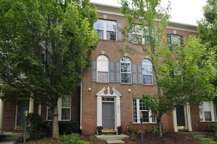$365,000
Townhouse for Sale in Potomac Lakes/Cascades