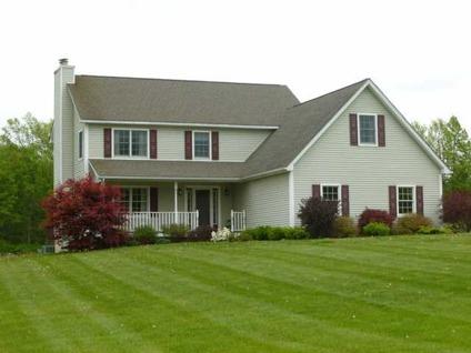 $365,000
Wallkill 2.5BA, Discover this fabulous 3/4 bedroom Colonial