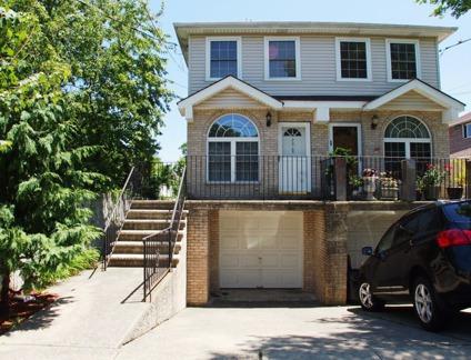 $369,900
Gorgeous One Family Semi-Attached