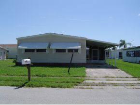 $36,900
55+ community with pool, 5 minute ride to the river. Home has 2 bedrooms with