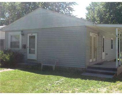 $36,900
Springfield, Cozy 3 bedroom 1.5 bath one story on east side.