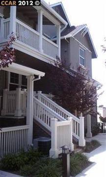$371,000
Beautiful townhouse located in downtown Livermore