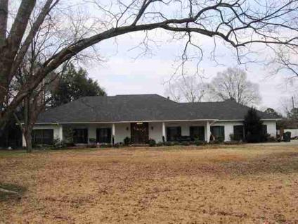 $372,000
Cozy and comfy on two lots, this 4BD/4.5 BA in Rayville has so much charm!